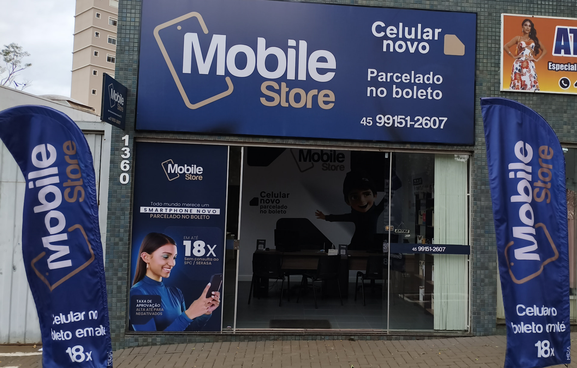 Fachada frontal da Mobile Store em Cascavel